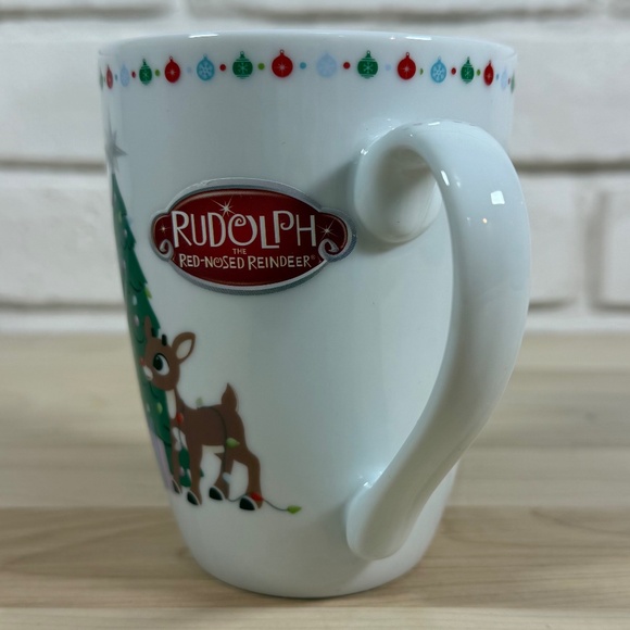 RUDOLPH THE RED-NOSED REINDEER Christmas Mug EUC - Picture 2 of 8